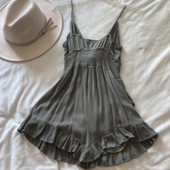 Romper - Picture 3 of 4